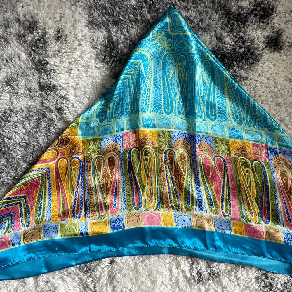 Colorful Scarf 💘 - Picture 2 of 5